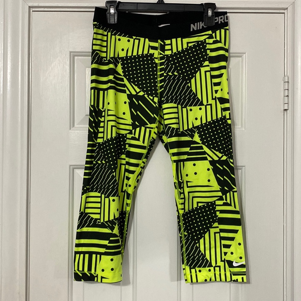 Nike Pro capri leggings size XL
